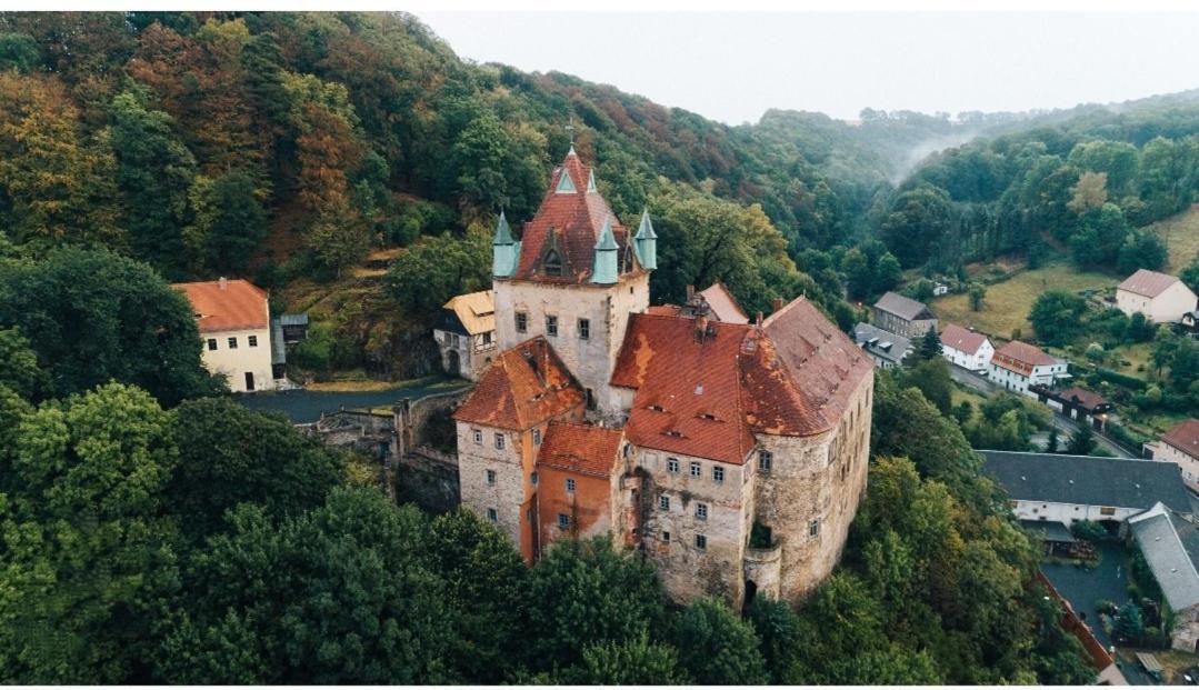 Ferienwohnung Nahe Schloss Kuckuckstein,Infrarotsauna, Hunde Liebstadt ภายนอก รูปภาพ